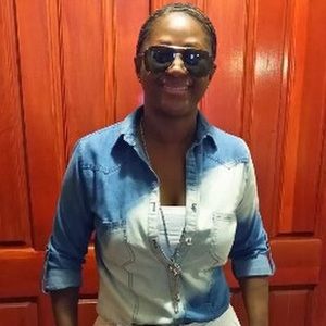 Meet your Posher, Nadege